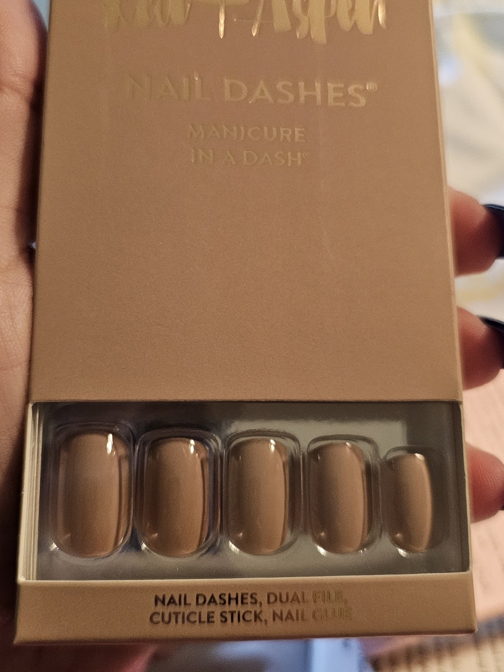 Nail Dashes Press-On Manicure – Nude Brown Nails